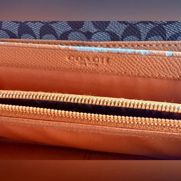 Coach Zip Wallet - Picture 8 of 11